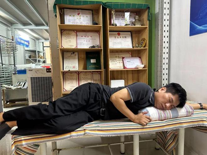 明家”唐浩雄我的枕头终于走出了海南九游会J9我在自贸港:儋州本土“发(图3) 明家”唐浩雄我的枕头终于走出了海南九游会J9我在自贸港:儋州本土“发(图3)