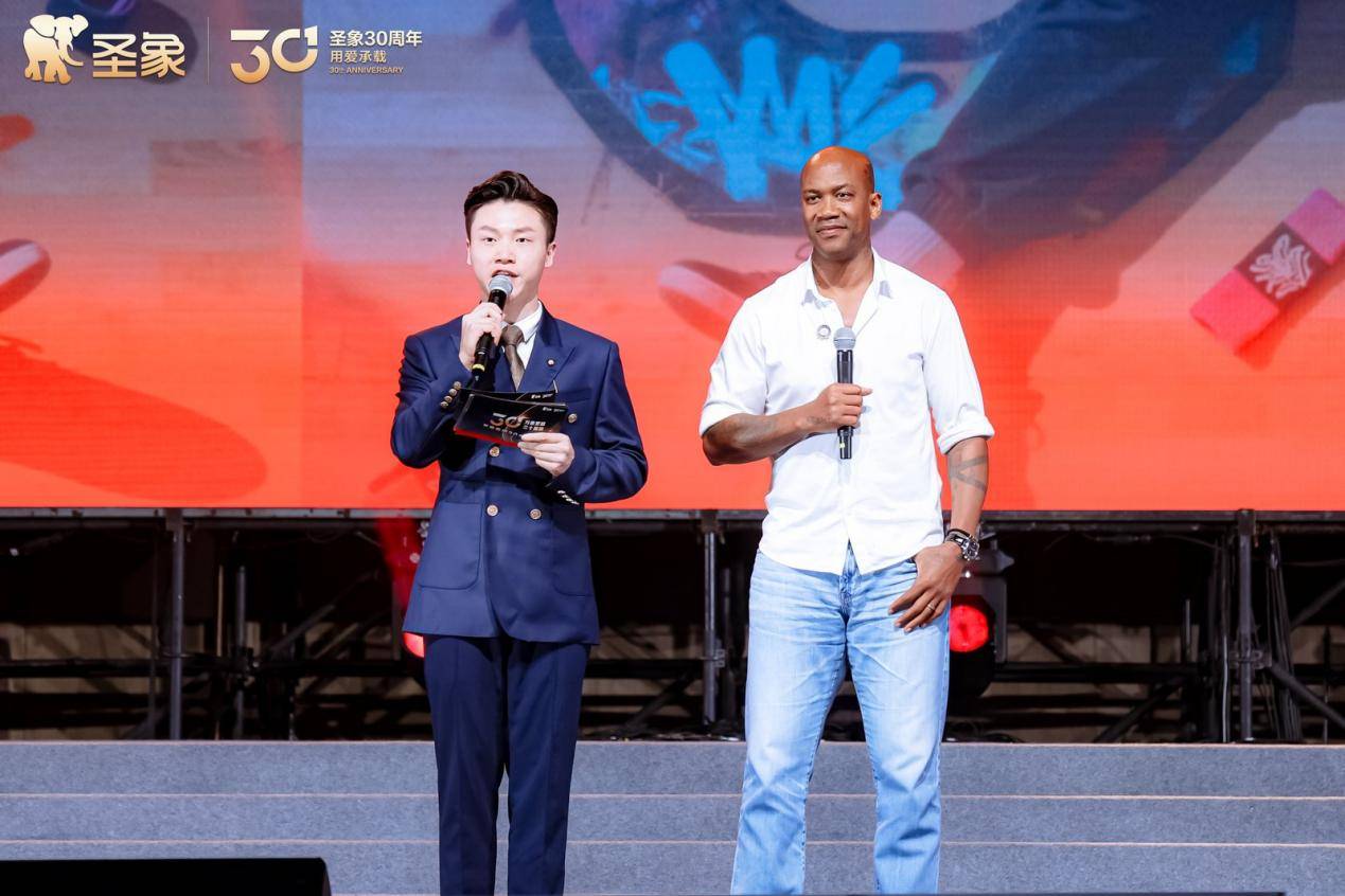 美好 书写家居行业 “长期主义” 答卷九游会圣象30周年从1亿用户到14亿(图4) 美好 书写家居行业 “长期主义” 答卷九游会圣象30周年从1亿用户到14亿(图4)